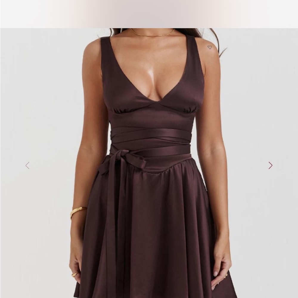 Elegant Brown Sleeveless Dress